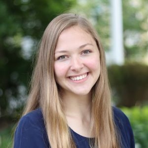 Outdoor profile photo of Julianna Sweet