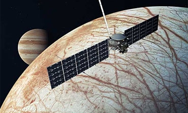 An artist's concept of NASA’s Europa Clipper spacecraft. (Source: NASA/JPL-Caltech)