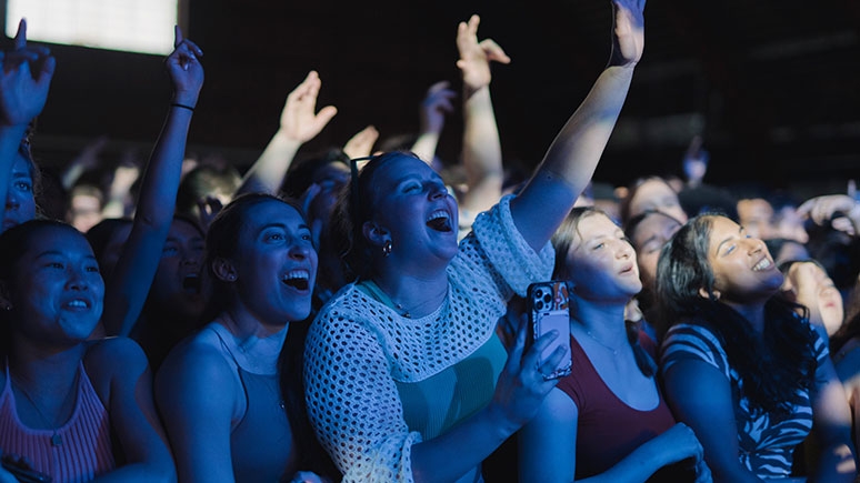 Union students cheering on one of the performers at Springfest 2023